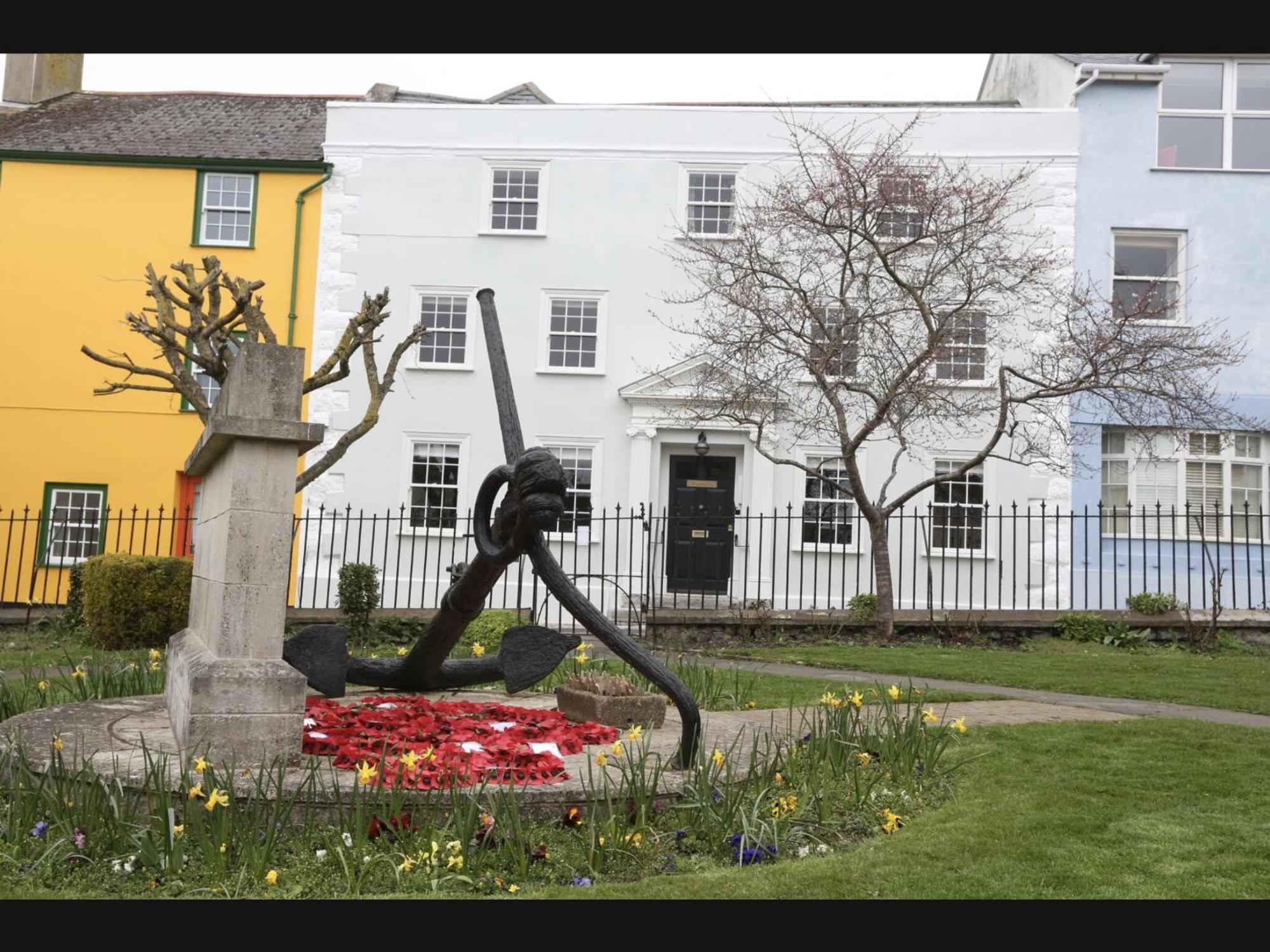 Monmouth House Apartments, Lyme Regis Old Town, Dog Friendly, Parking Exterior foto